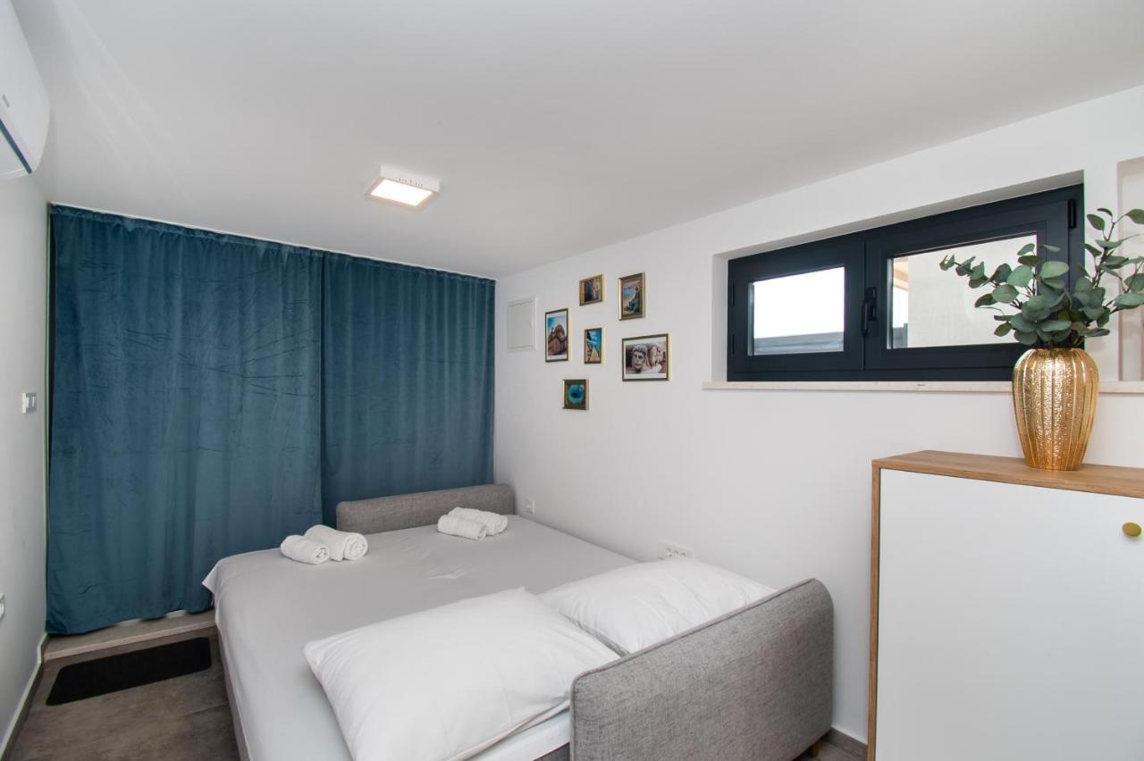 Apartmani Monika Zaboric Exterior photo
